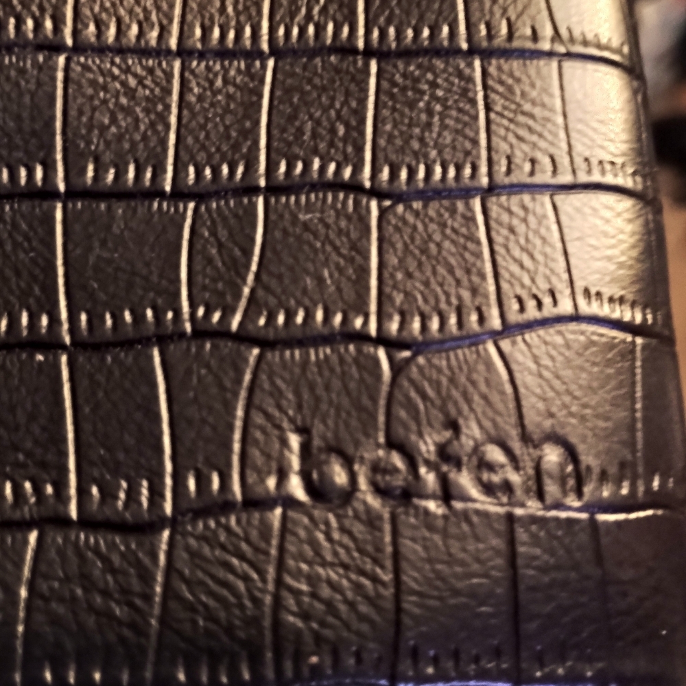 Befen Black Leather Croc Embossed Crossbody Bag - Picture 12 of 15